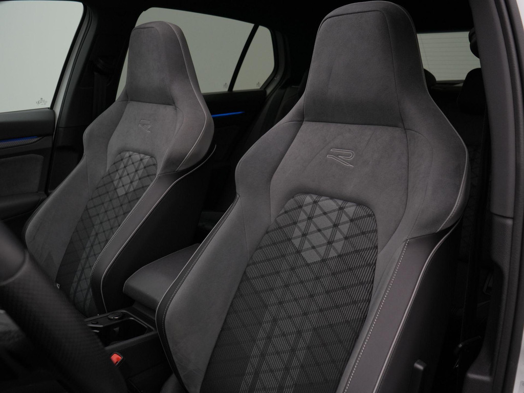 Volkswagen Golf (N825NN) met abonnement