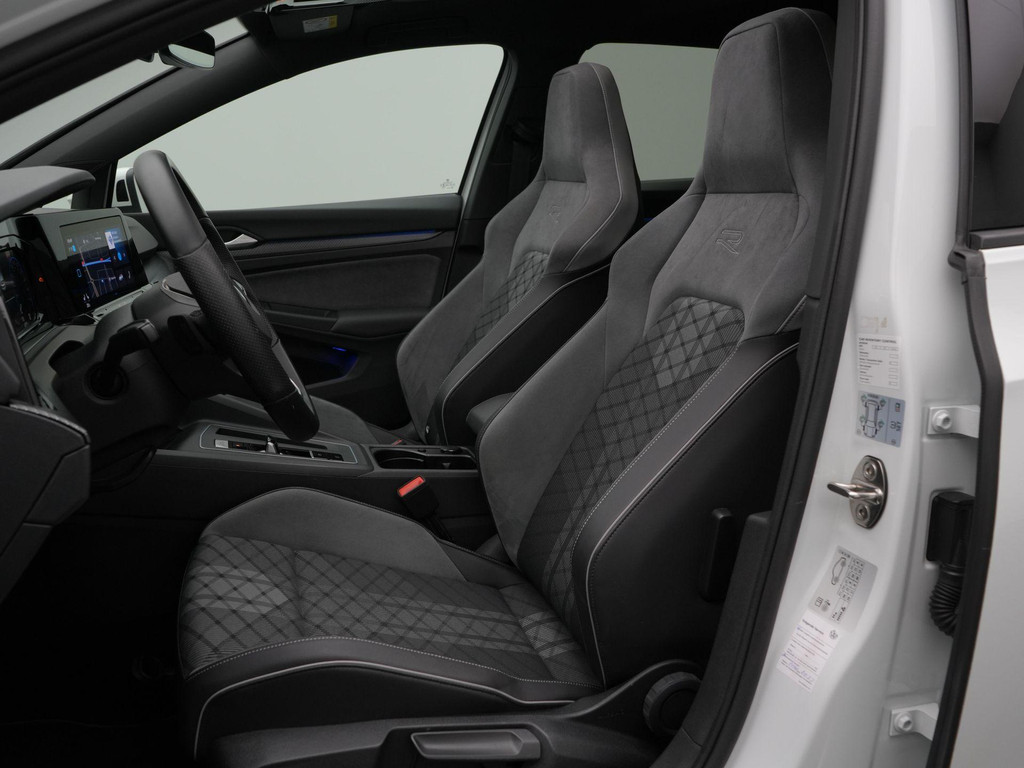 Volkswagen Golf (N825NN) met abonnement