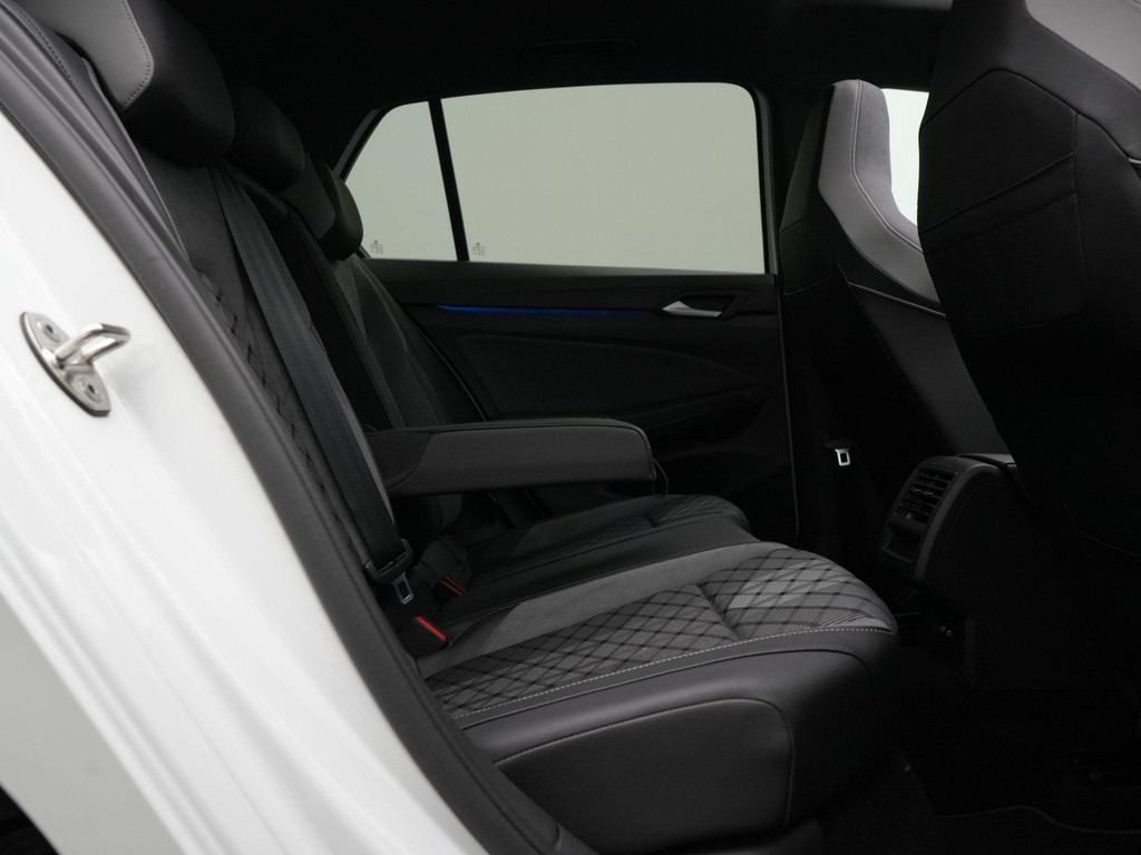 Volkswagen Golf (N825NN) met abonnement