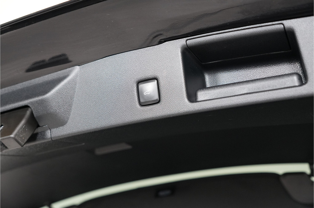 Ford Kuga (KJL32N) met abonnement