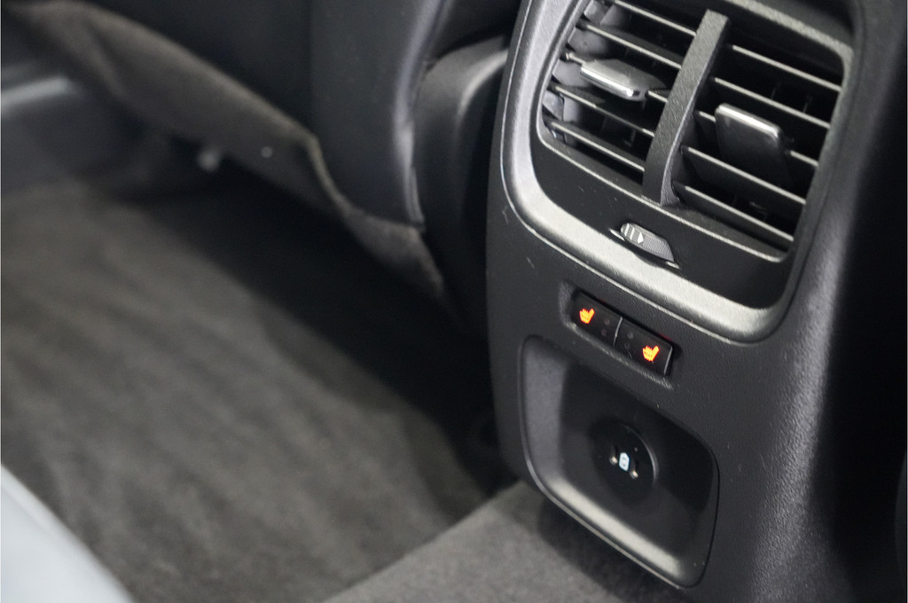 Ford Kuga (KJL32N) met abonnement