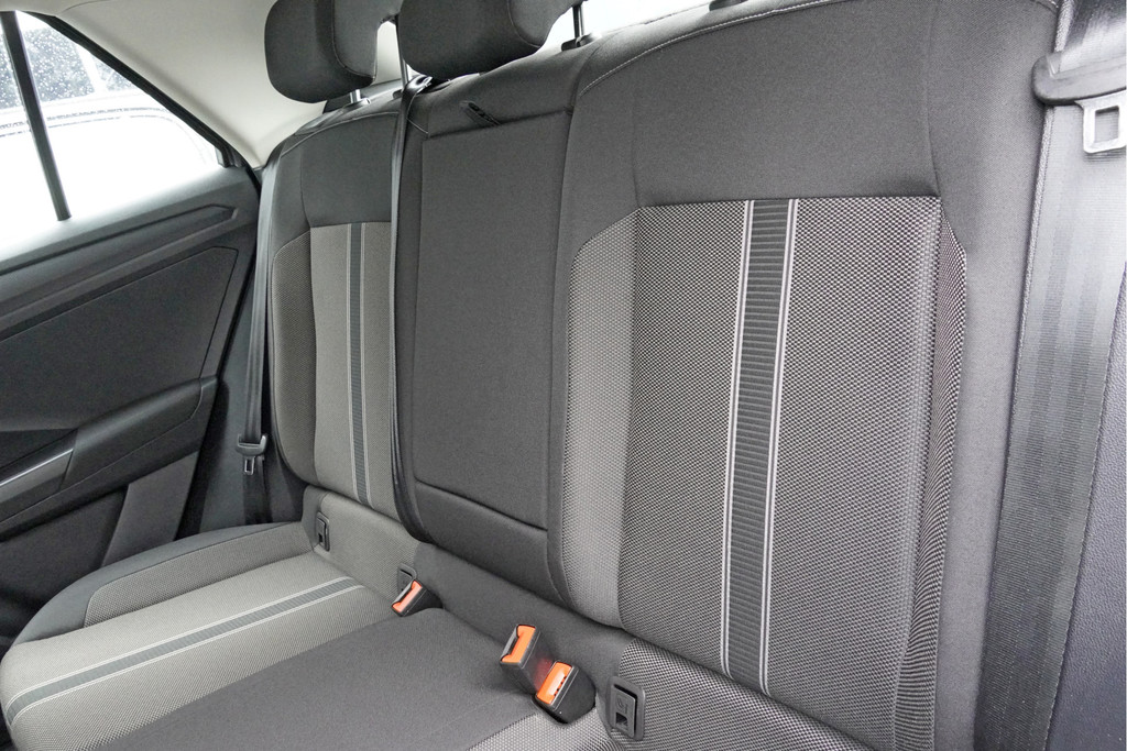 Volkswagen T-Roc (L034KG) met abonnement