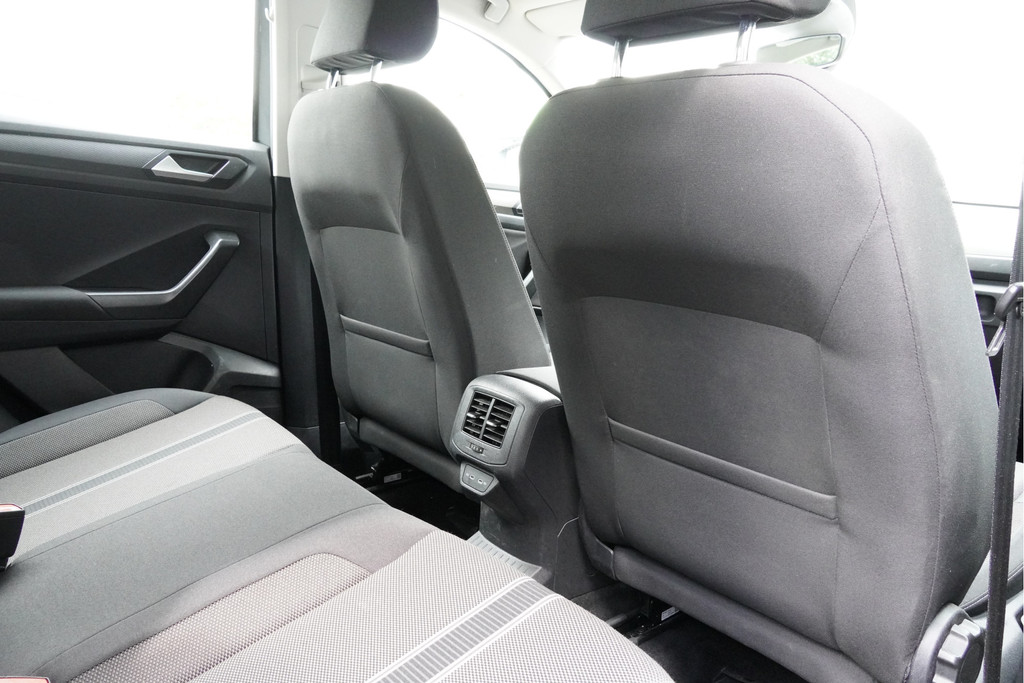 Volkswagen T-Roc (L034KG) met abonnement
