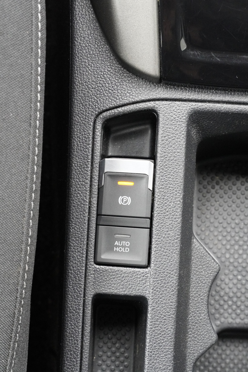 Volkswagen T-Roc (L034KG) met abonnement