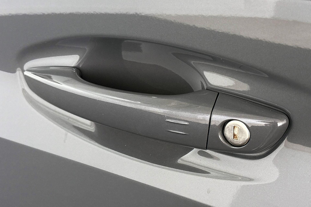 Peugeot 208 (HKS55H) met abonnement