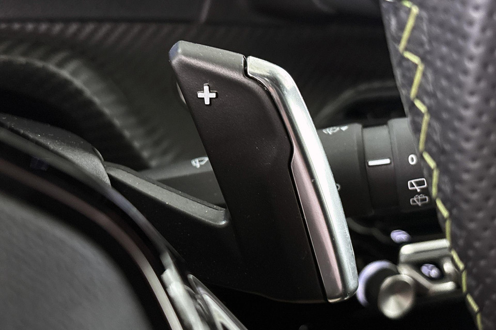 Peugeot 208 (HKS55H) met abonnement