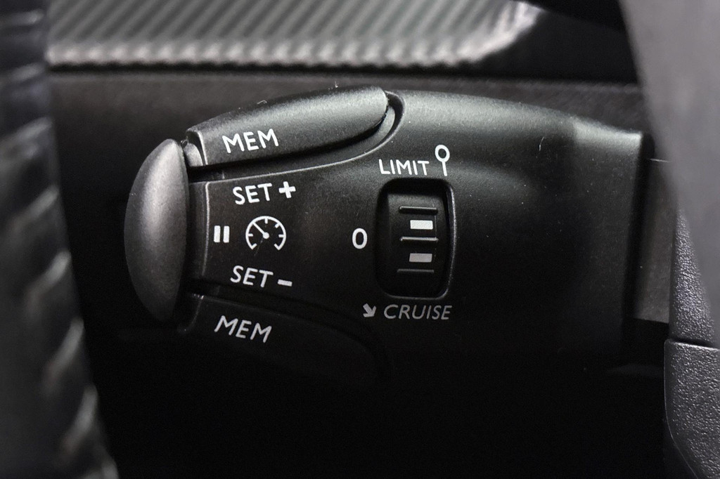 Peugeot 2008 (N527FT) met abonnement