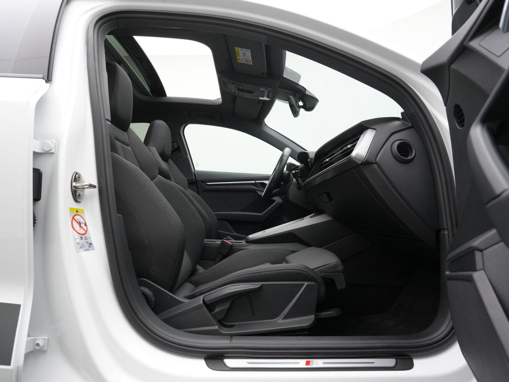Audi A3 (JRL43R) met abonnement