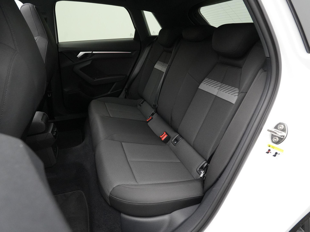 Audi A3 (JRL43R) met abonnement