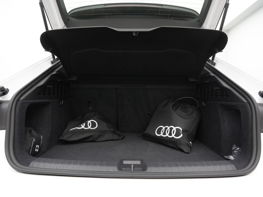 Audi A3 (JRL43R) met abonnement