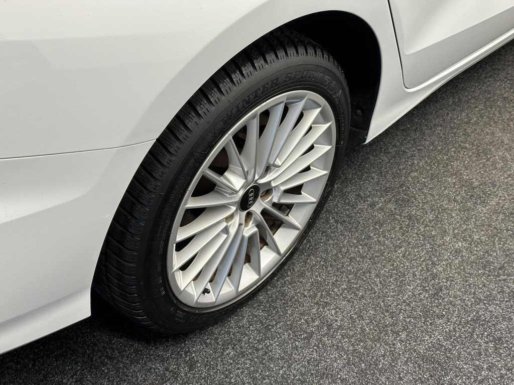 Audi A3 (N247SJ) met abonnement