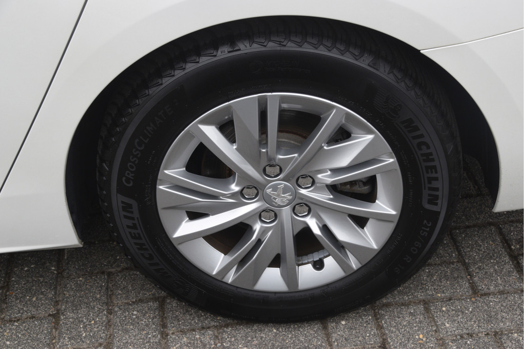Peugeot 508 (P762KL) met abonnement