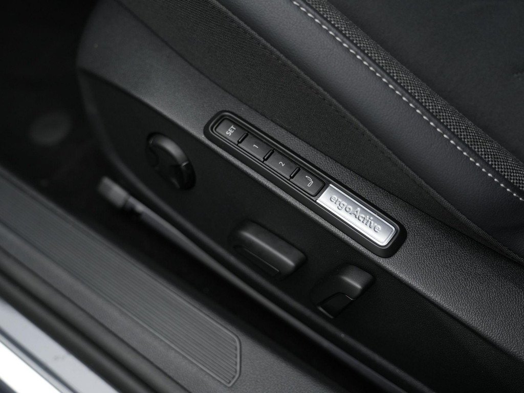 Volkswagen Golf (GNB07N) met abonnement