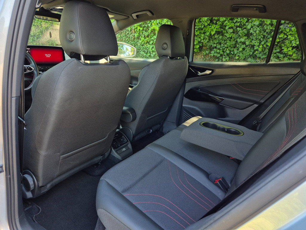 Volkswagen ID.4 (S789LR) met abonnement