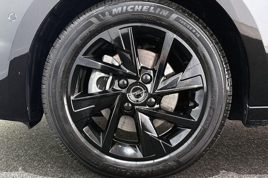 Opel Corsa (HNR31V) met abonnement