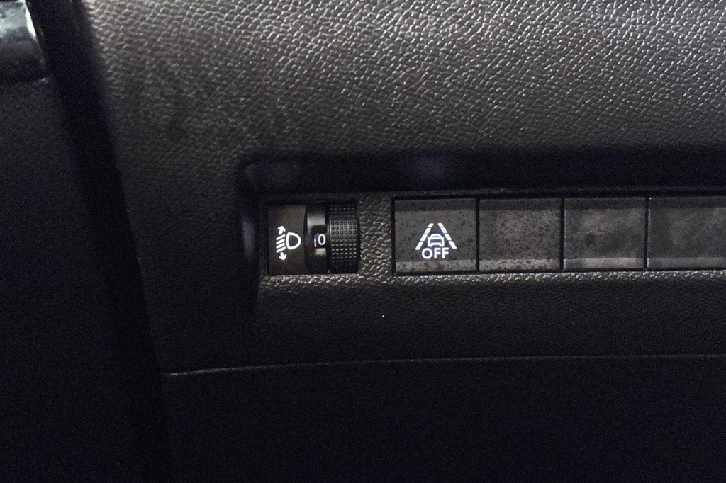 Peugeot 208 (S948NF) met abonnement