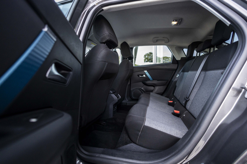 Citroën Ë-C4 (P146XV) met abonnement