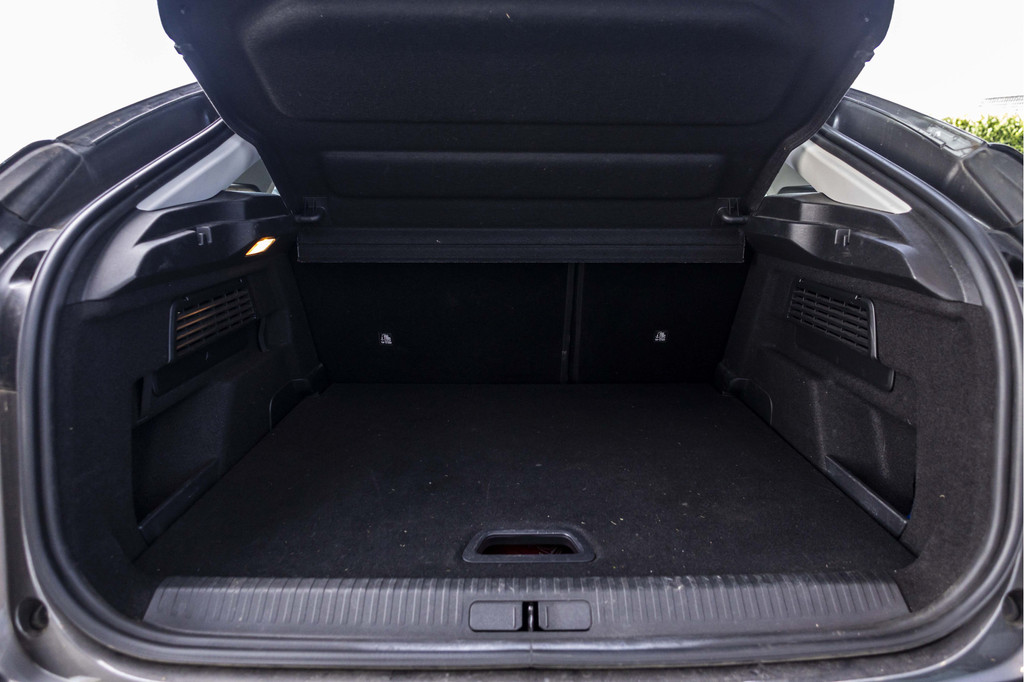 Citroën Ë-C4 (P146XV) met abonnement