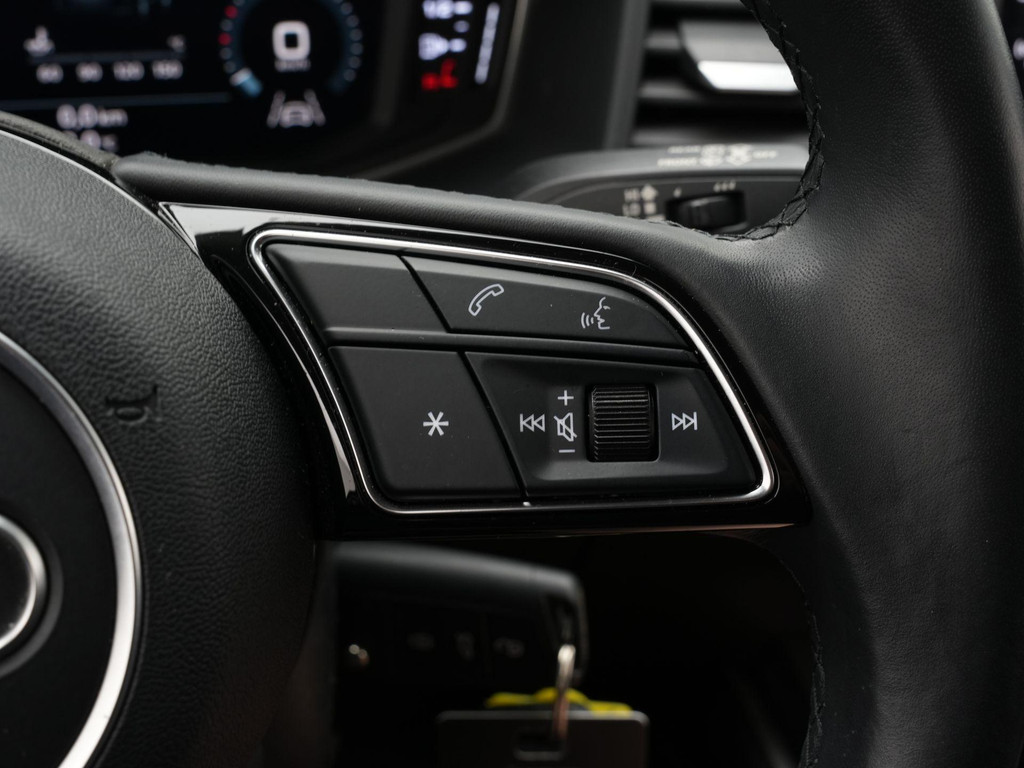 Audi A1 (S318LX) met abonnement