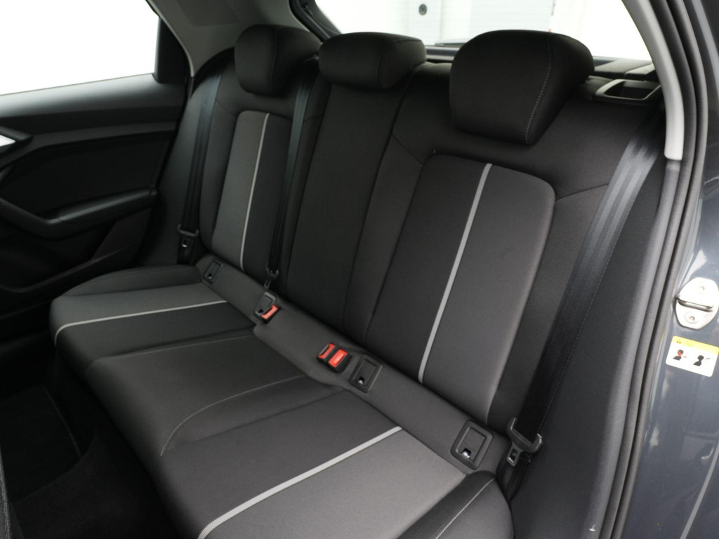 Audi A1 (S318LX) met abonnement