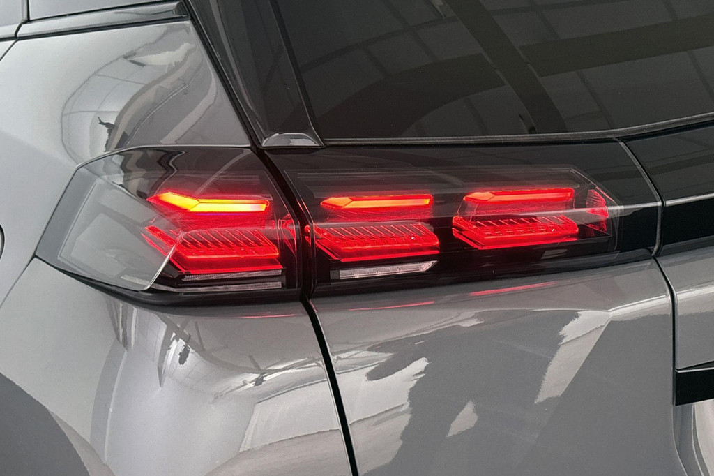 Peugeot e-2008 (JBT27J) met abonnement