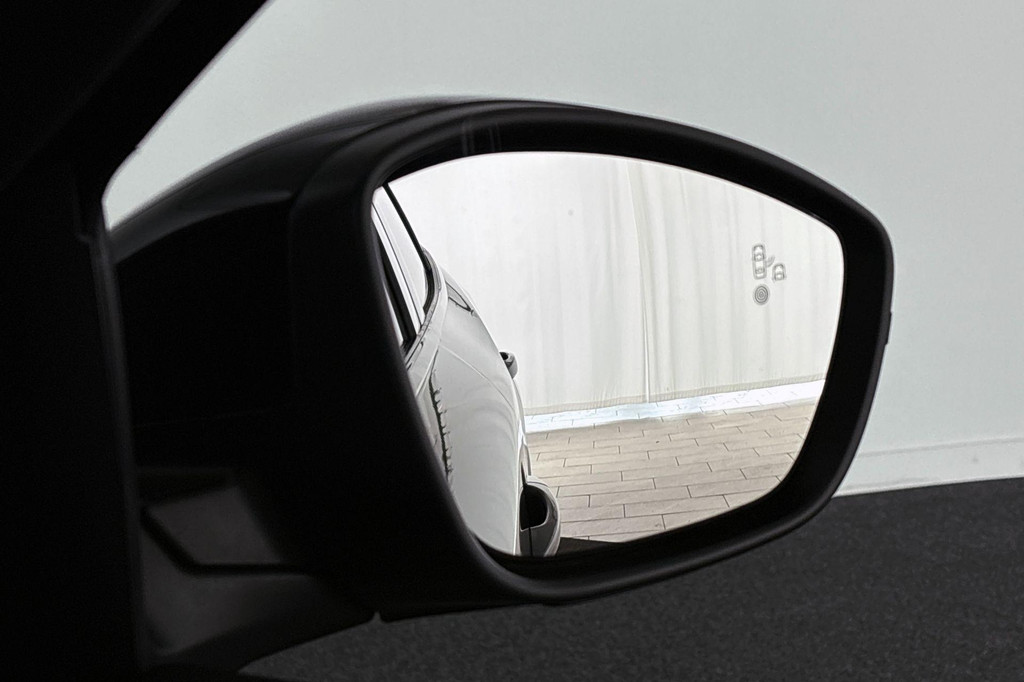 Peugeot e-2008 (JBT27J) met abonnement