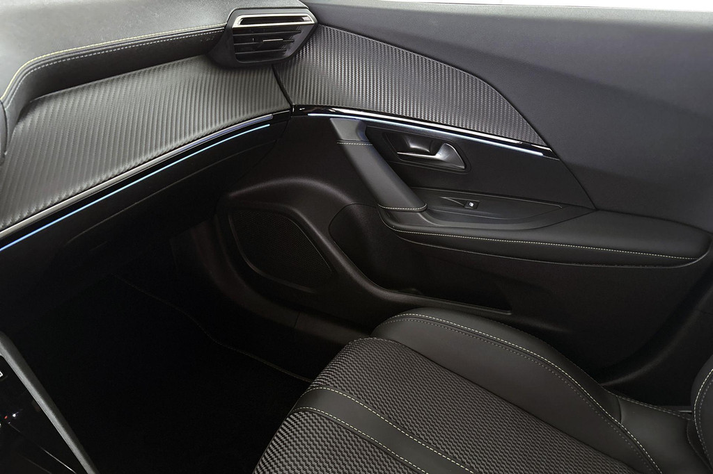 Peugeot e-2008 (JBT27J) met abonnement