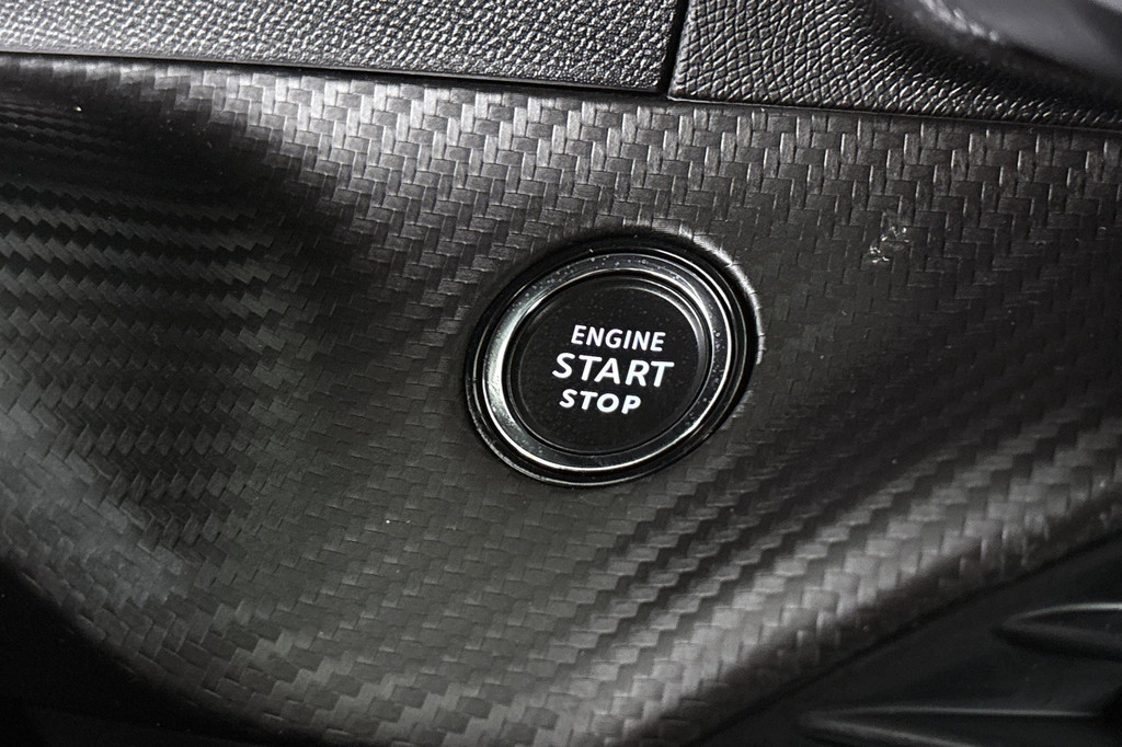 Peugeot e-2008 (HHH83L) met abonnement