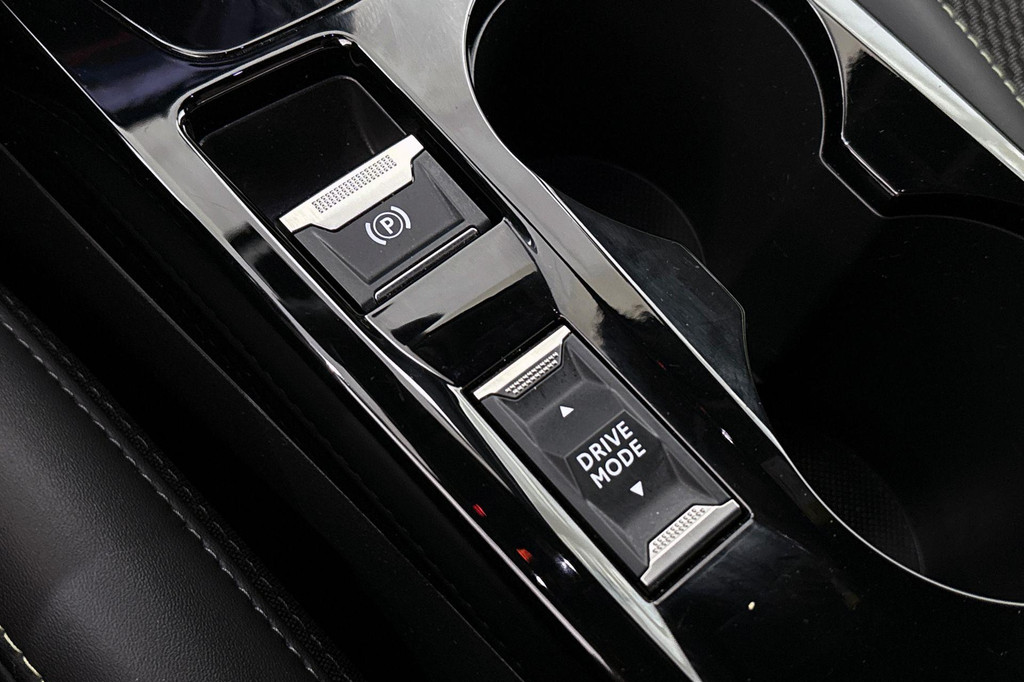 Peugeot e-2008 (HHH83L) met abonnement