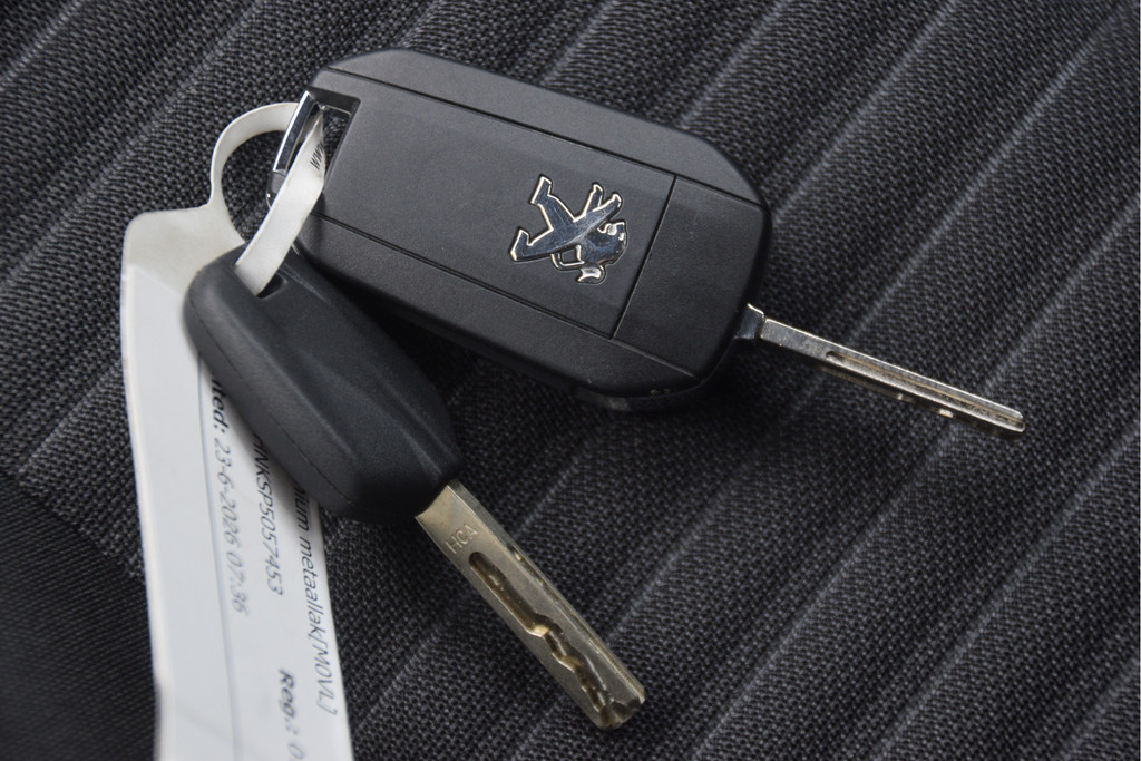 Peugeot 208 (T319PT) met abonnement