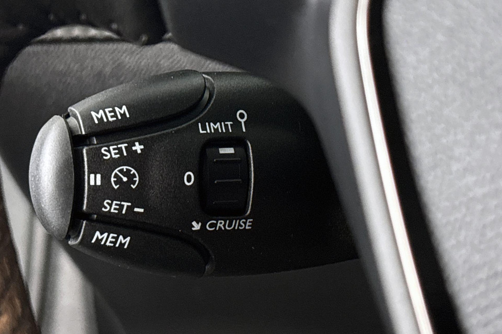Peugeot 208 (HPS02T) met abonnement