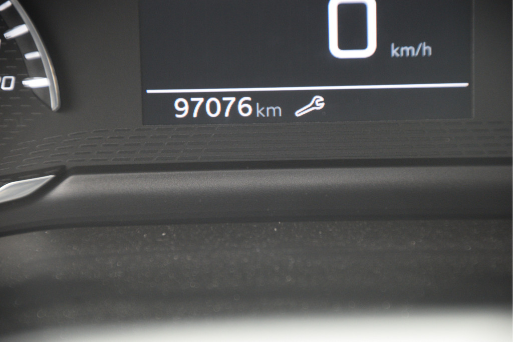 Peugeot 2008 (HFZ11K) met abonnement