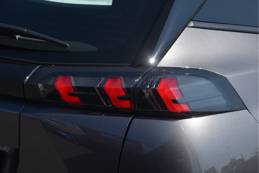 Peugeot 2008 (HFZ11K) met abonnement