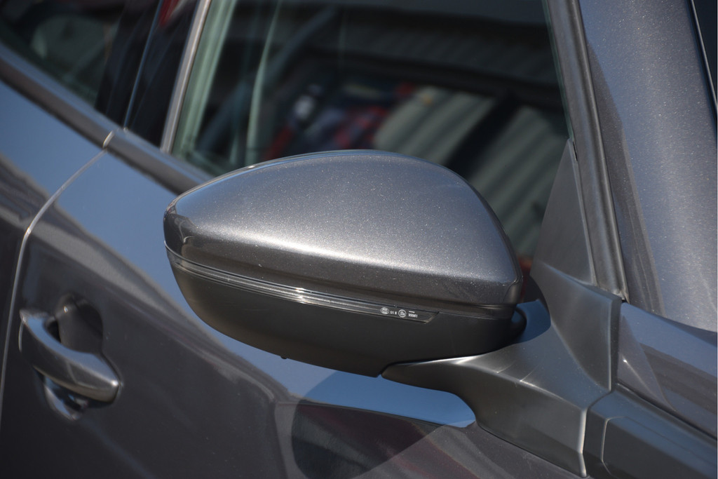 Peugeot 2008 (HFZ11K) met abonnement
