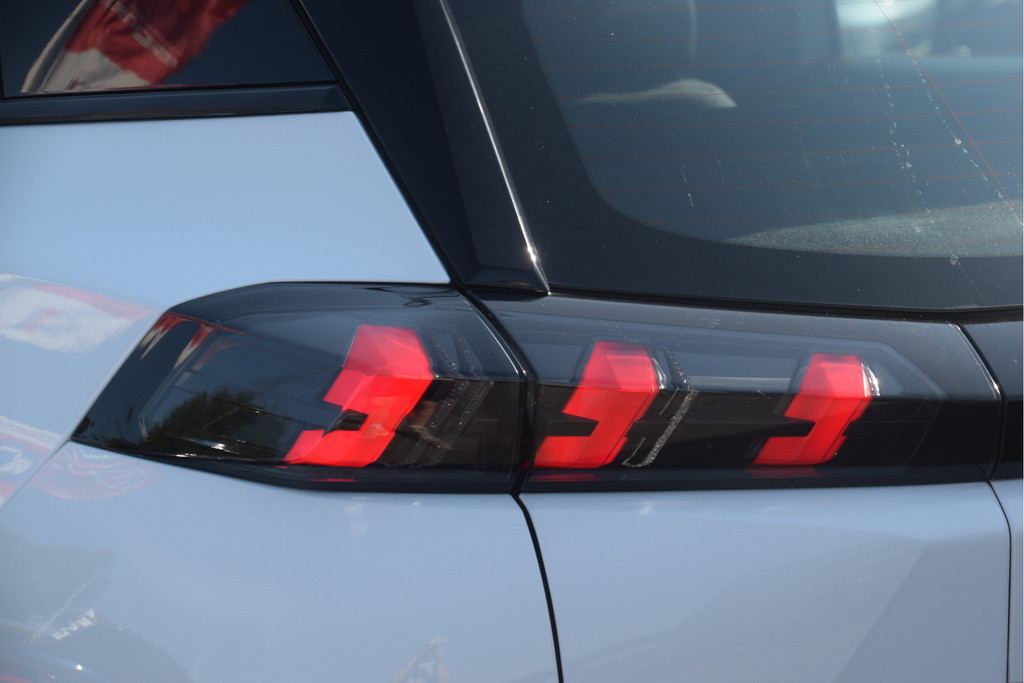 Peugeot 2008 (J256DX) met abonnement