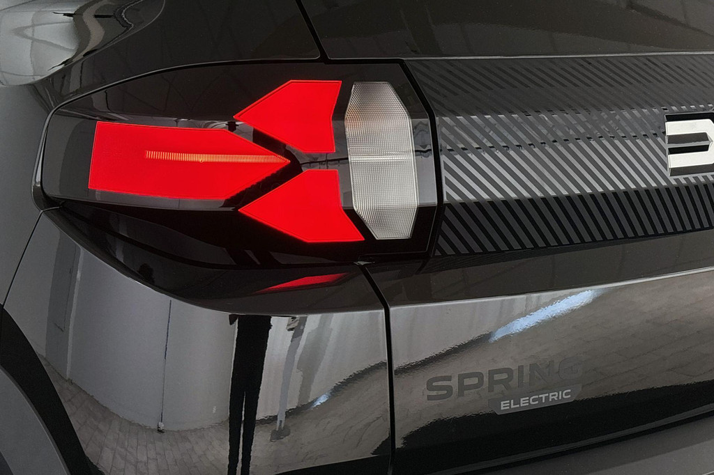 Dacia Spring (JPL13H) met abonnement