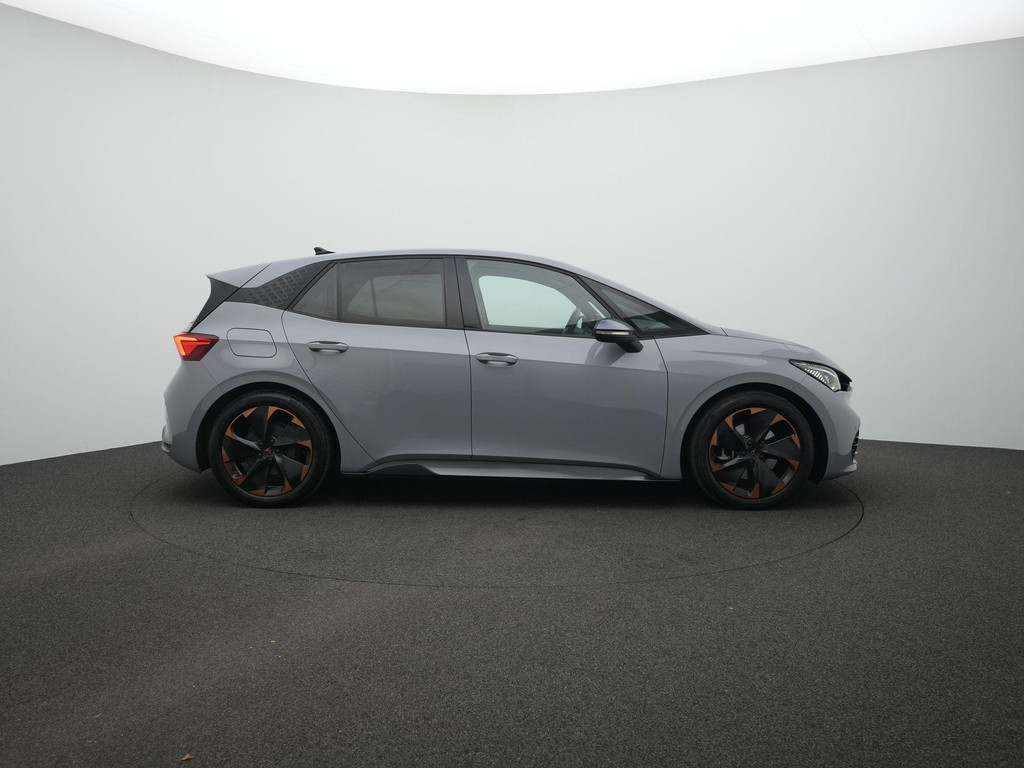 CUPRA Born (N211VJ) met abonnement
