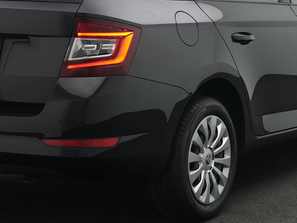 ŠKODA Fabia (L748LF) met abonnement