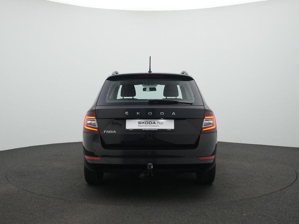 ŠKODA Fabia (L748LF) met abonnement