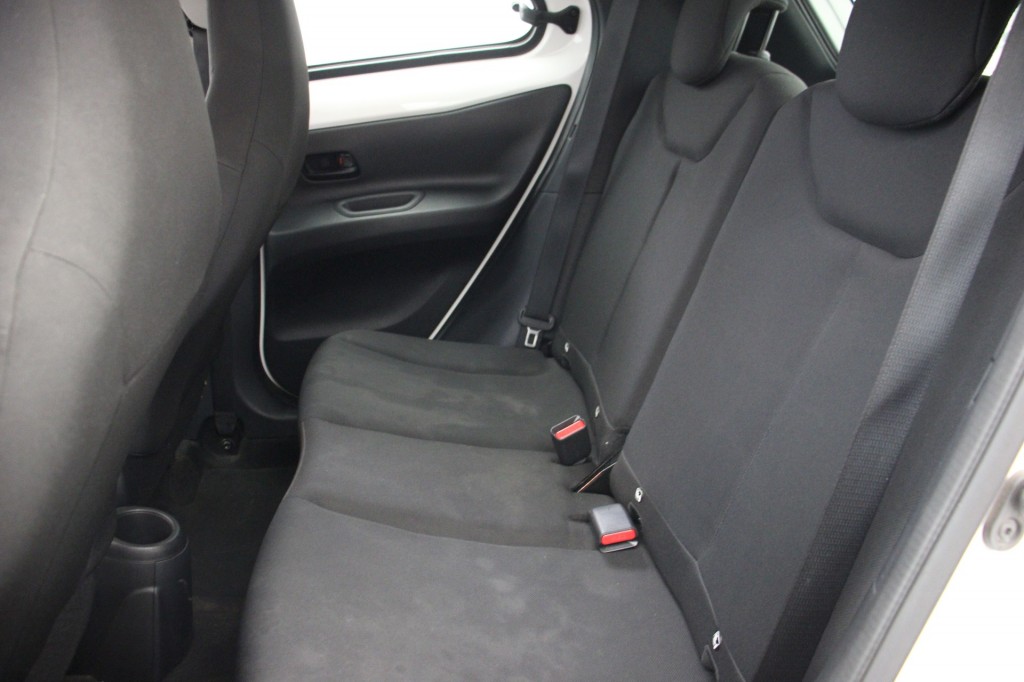 Toyota Aygo X (T275GJ) met abonnement