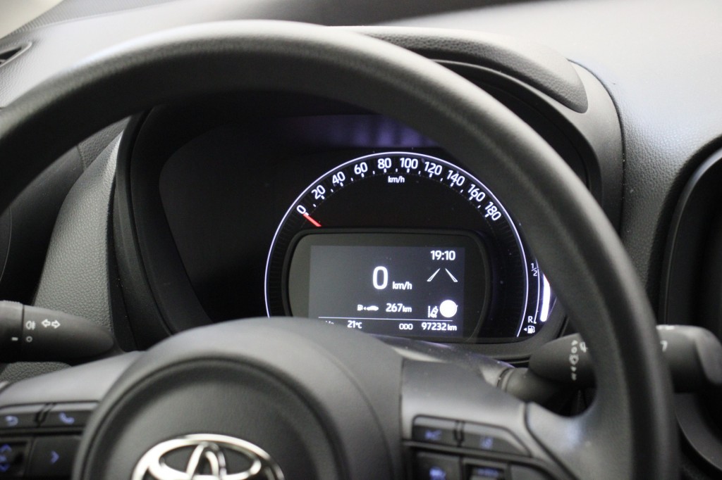Toyota Aygo X (T275GJ) met abonnement