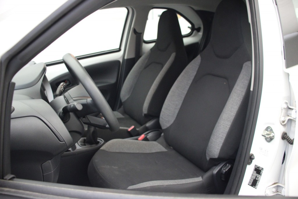 Toyota Aygo X (T275GJ) met abonnement