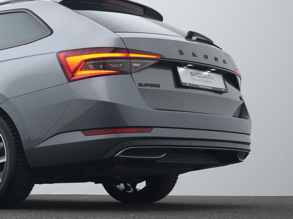 ŠKODA Superb (S549JK) met abonnement