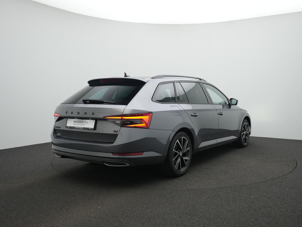 ŠKODA Superb (S549JK) met abonnement