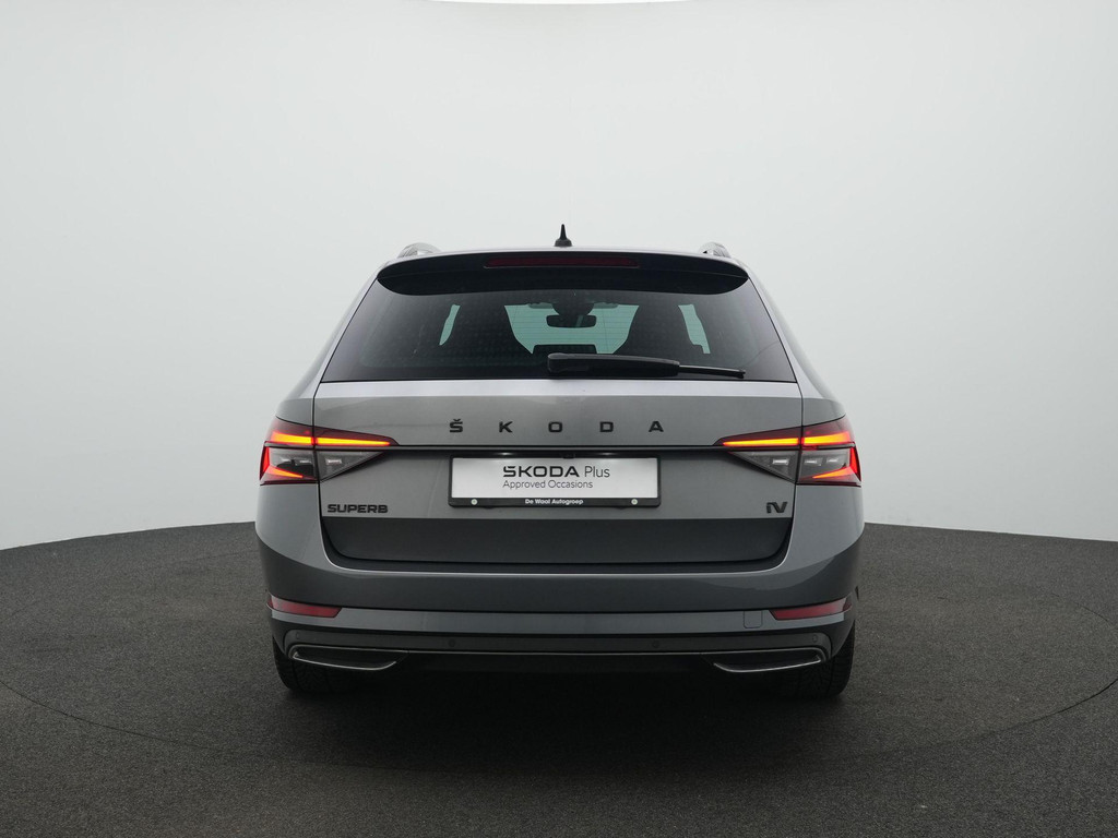 ŠKODA Superb (S549JK) met abonnement
