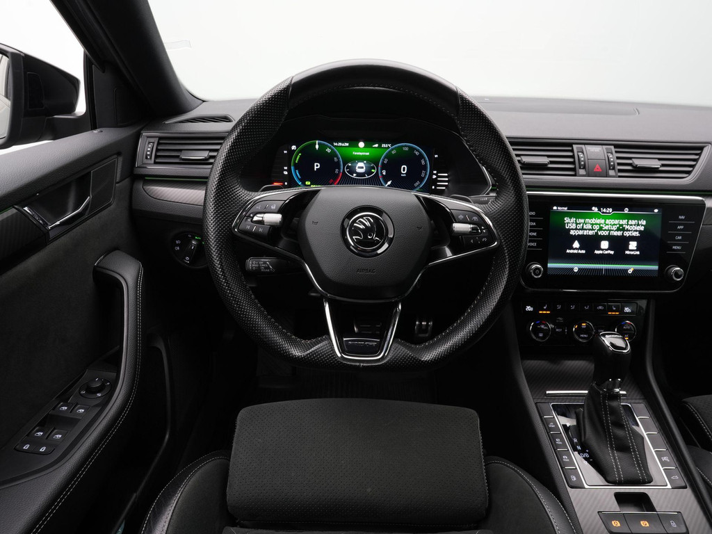 ŠKODA Superb (S549JK) met abonnement