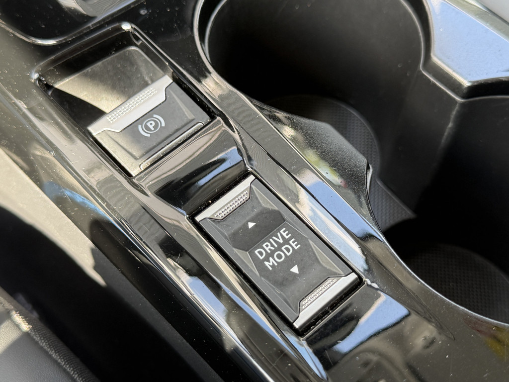 Peugeot e-2008 (N022GB) met abonnement