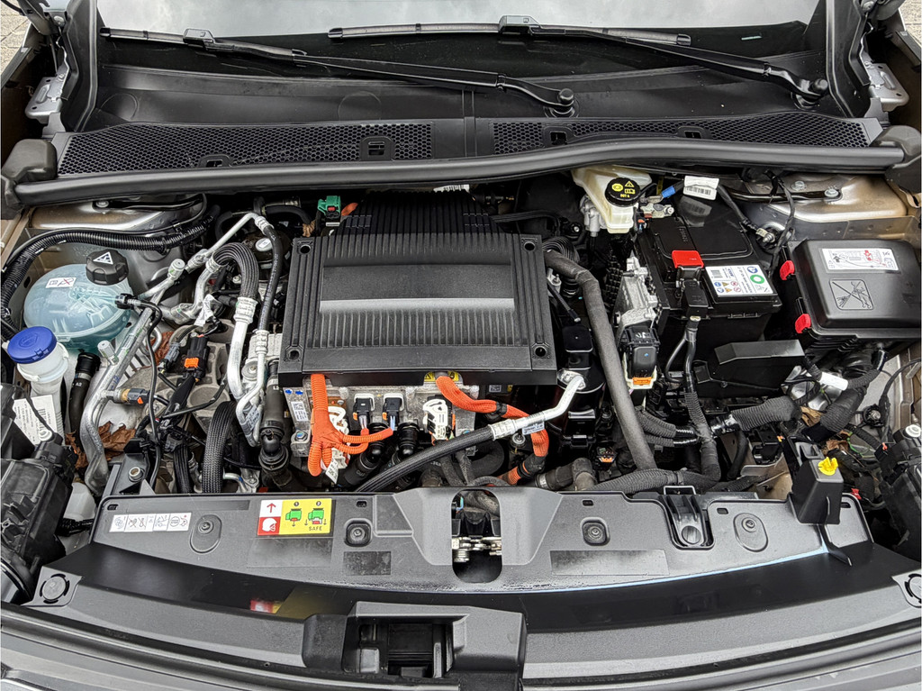 Peugeot e-2008 (N022GB) met abonnement