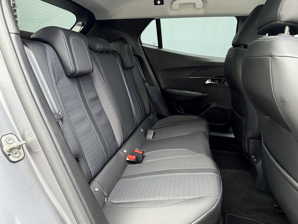 Peugeot e-2008 (N022GB) met abonnement