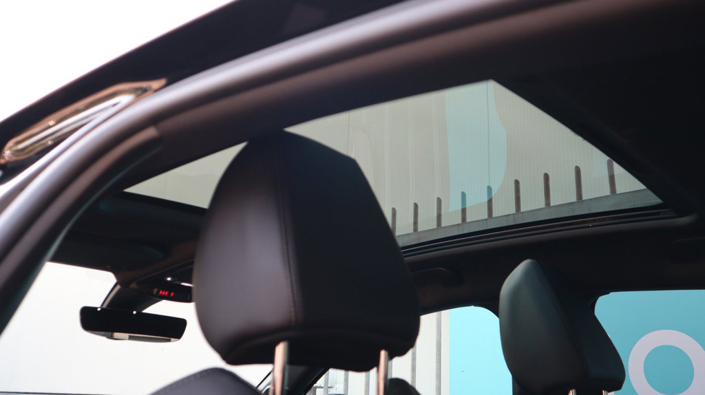 Peugeot e-208 (L939NT) met abonnement